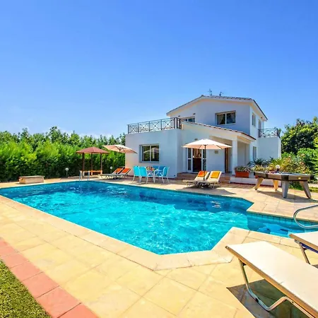 Evilia By فيلة *