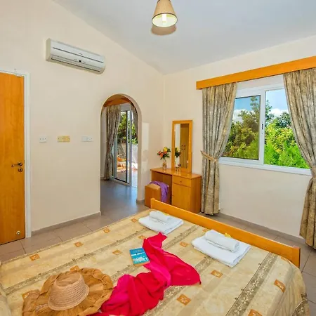 Evilia By Вилла Полис