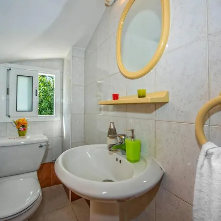 Вилла Evilia By