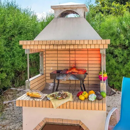 Evilia By Вилла