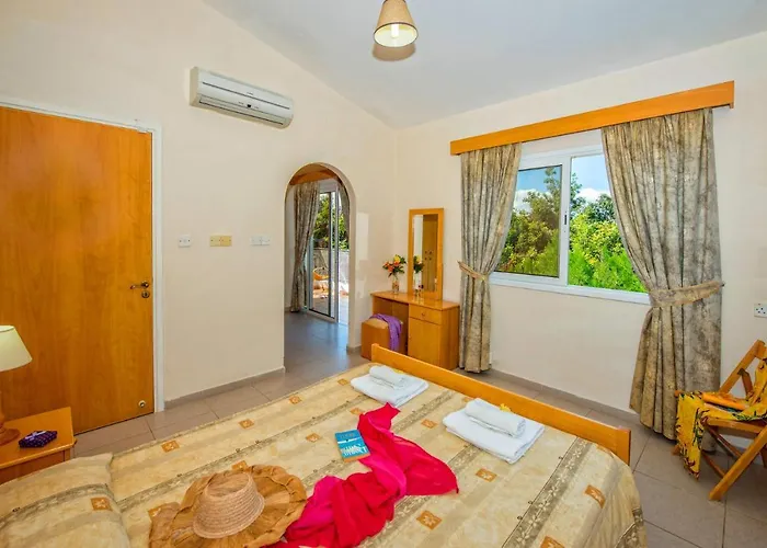 Evilia By Vila Polis