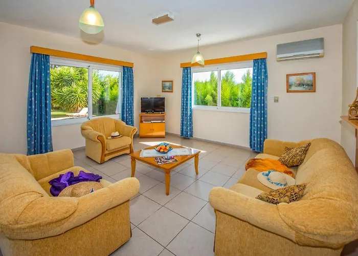 Evilia By Vila Polis