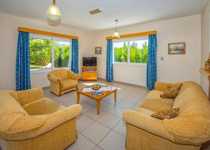 Evilia By Vila Polis